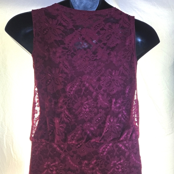 Lovely Lace Dress EUC - Picture 4 of 10